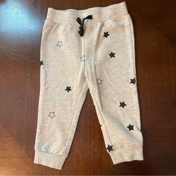 First Impressions | Gray and Black Star Outfit Set | 12 mo - Picture 6 of 6